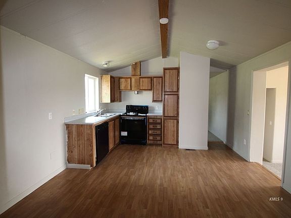 4th image of 483 W Navajo Dr