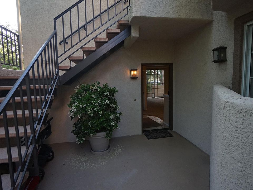 1st image of 46-24119 W Del Monte Dr #46