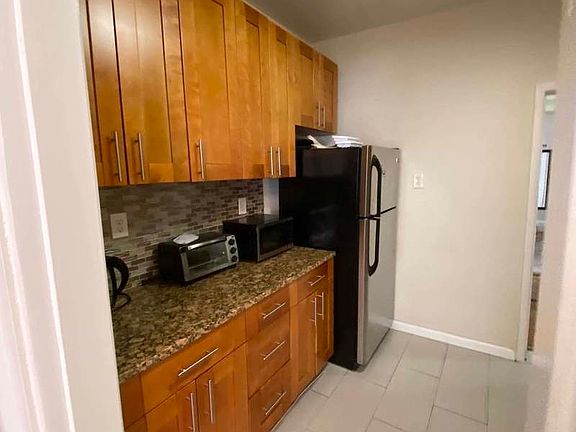 4th image of 7 W 16th St #5