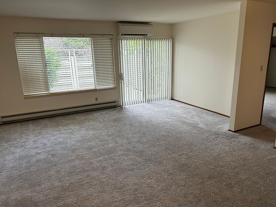 1st image of 1125 102nd Ave NE APT 2