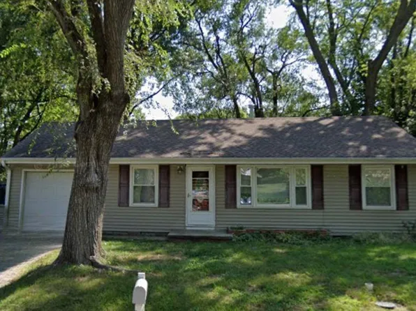 201 N Institute St, Richmond, MO 64085