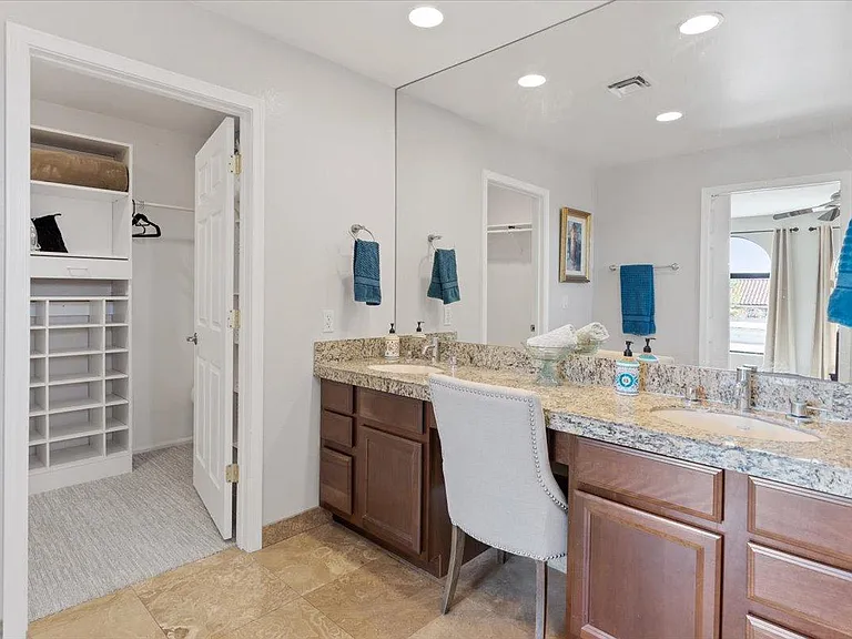 1745 N La Rosa Dr — Photo 26