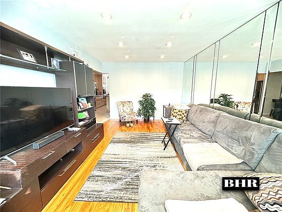 5th image of 2051 E 57th St #101G