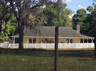 18250 Howell Dr, Dade City, FL 33523
