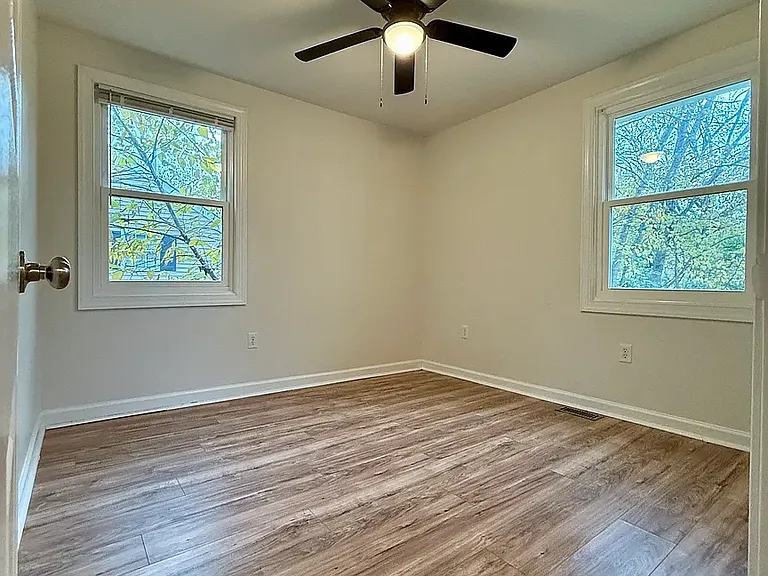 601 Morrow Rd — Photo 4