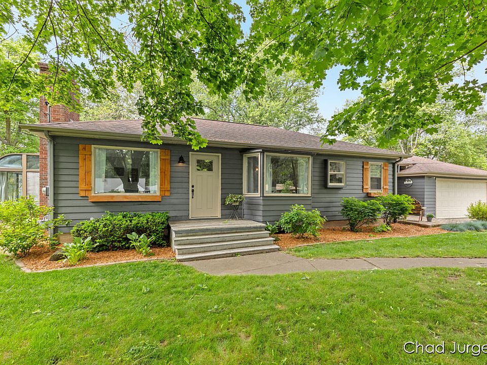 561 Oakleigh Ave NW, Grand Rapids, MI 49504 Zillow
