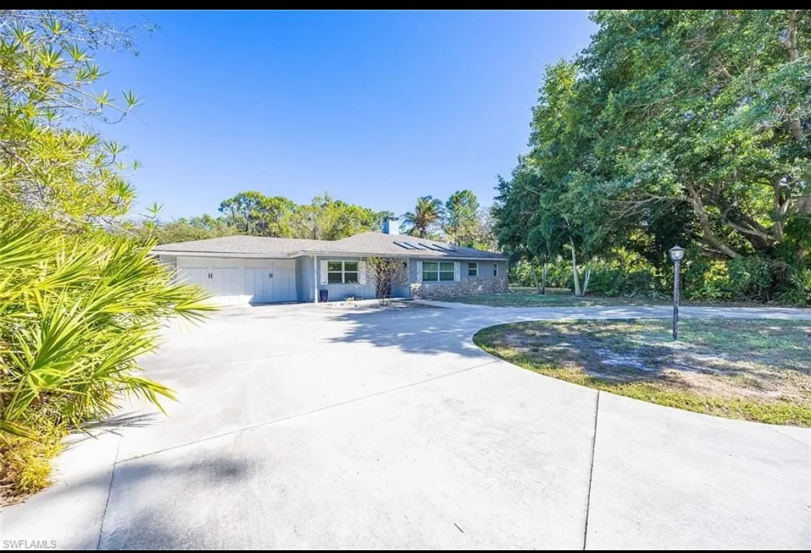 6574 Trail Blvd — Photo 1