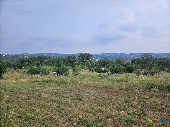 5th image of 358 Cambridge Dr