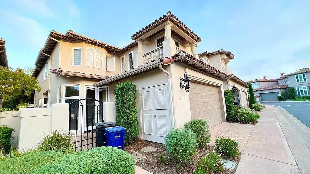 4 bed, 2.5 bath, 2601 sqft, $7,048 — Photo 1