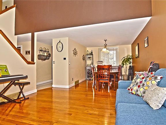 3rd image of 7742 Tirrell Hill Cir