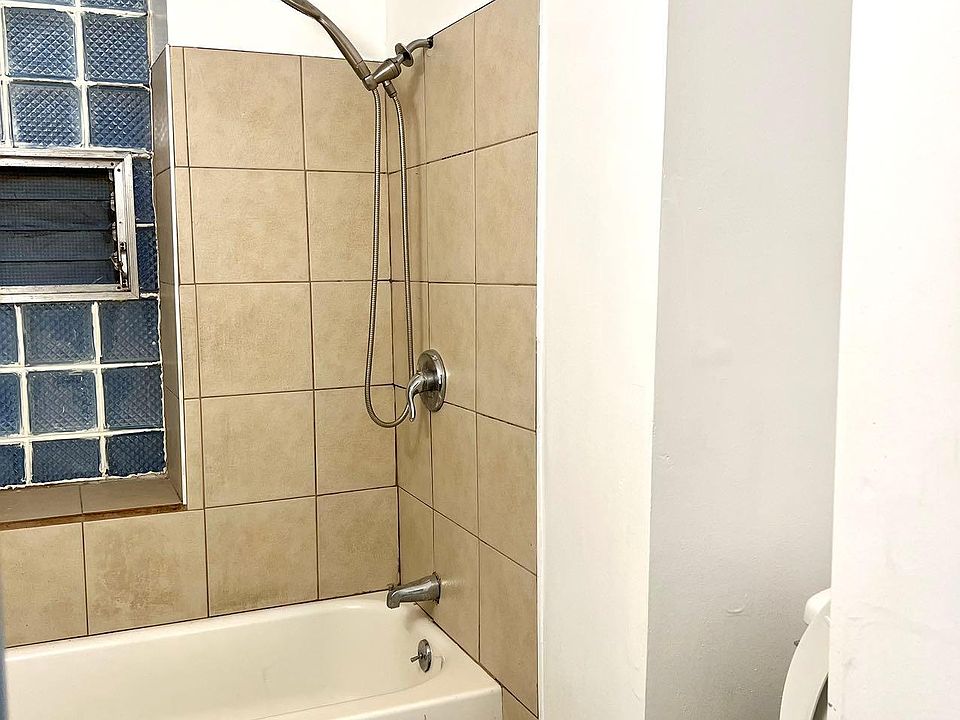 1st image of 3824 S Emerald Ave Unit 1