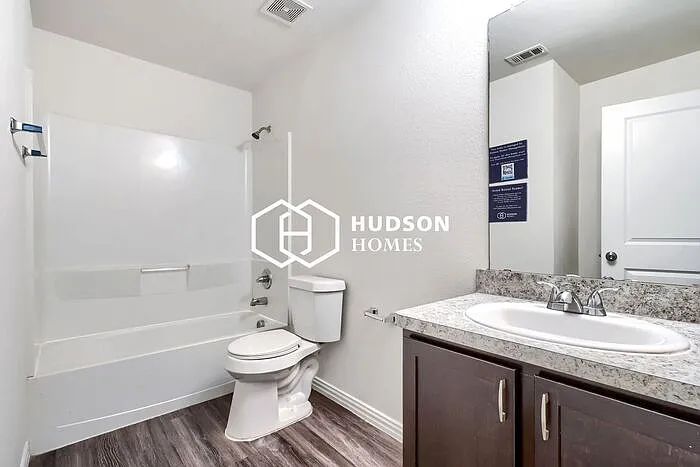 3627 Sidney St — Photo 11