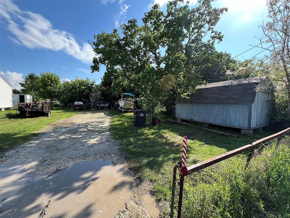 1st image of 2416 E Bayshore Dr