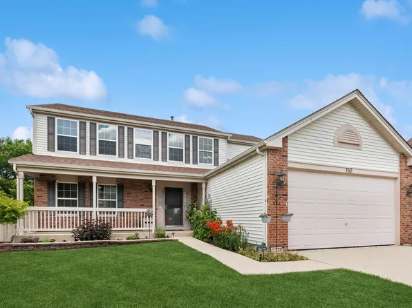 152 N Waterford Dr, Round Lake, IL 60073