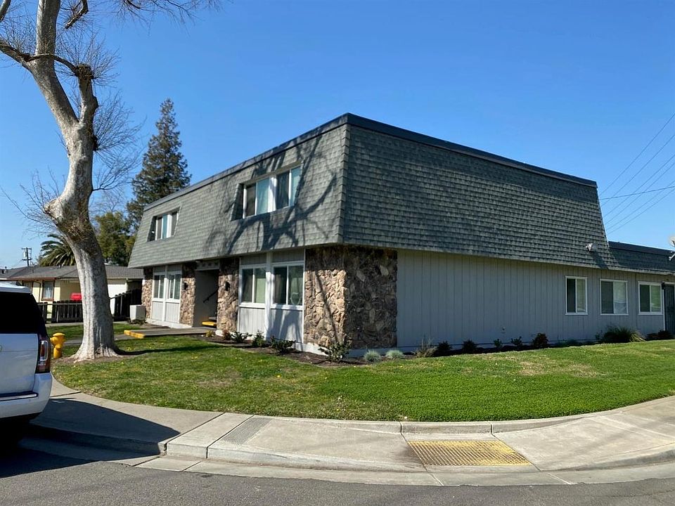 1st image of 2681 Calariva Dr