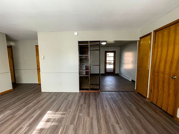 5th image of 127 W Jackson St #9913e55ea