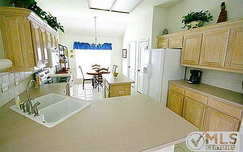 5th image of 9045 San Joaquin Trl