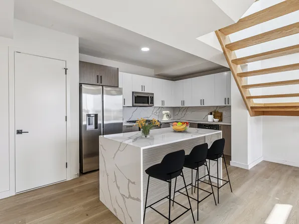 3112 Emmons Avenue image 3 of 14