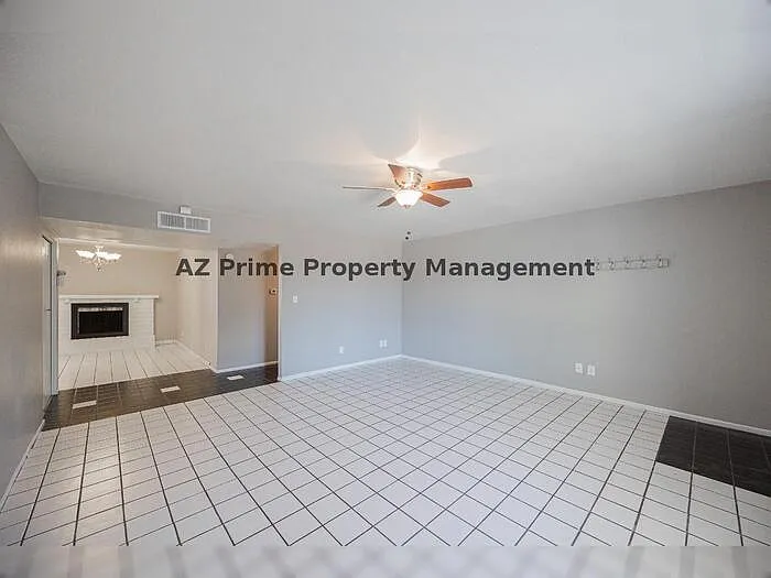 1634 W Sack Dr — Photo 7