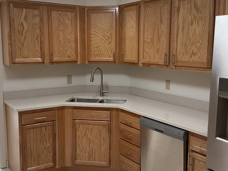 Chelsea Condos — Photo 34