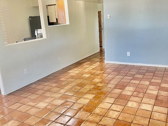 2950-living area_04052023