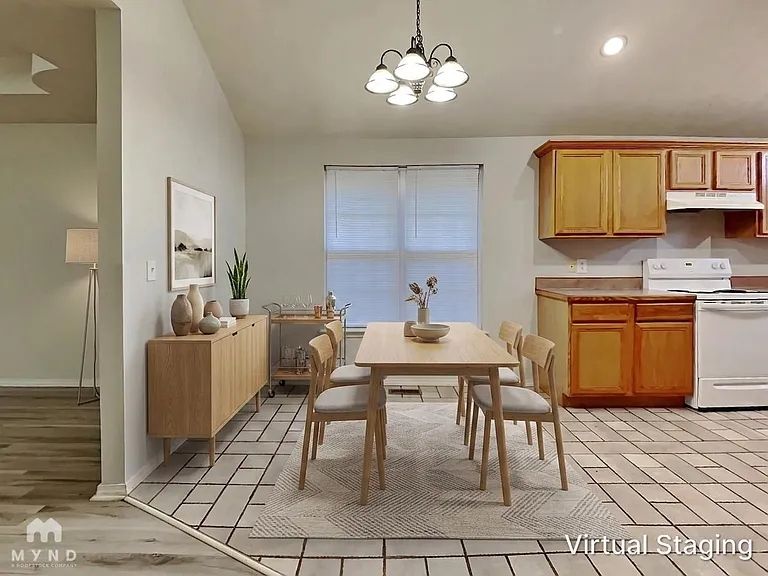 674 N Jonathan Ave — Photo 3