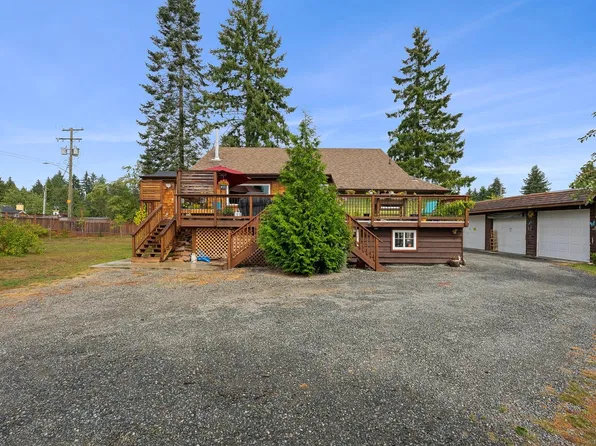 4689 Cumberland Rd, Cumberland, BC V0R 1S0