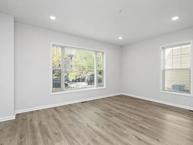 2109 Aldrich — Photo 7
