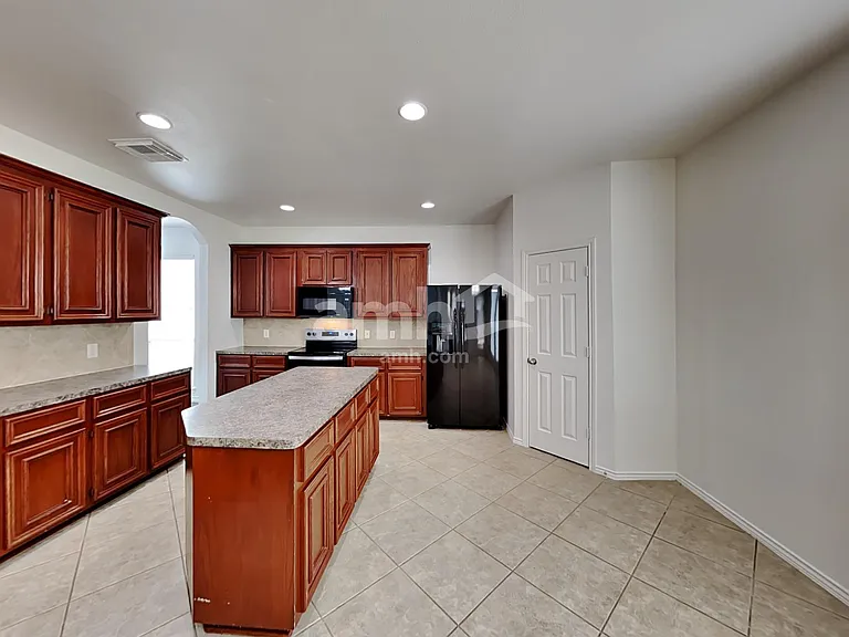 15818 Shoreline Terrace Dr — Photo 3