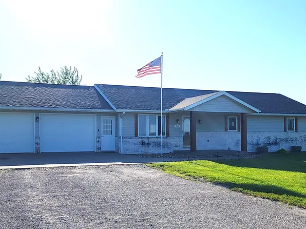 740 Lakeview Dr, Corydon, IA 50060