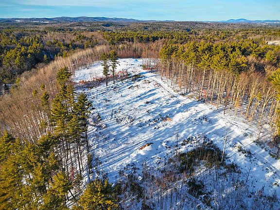 4th image of 15 Hot Hole Pond Road