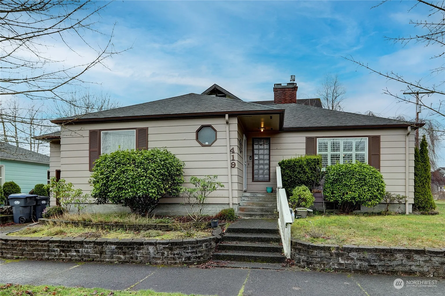 419 N Broadway Street photo 1