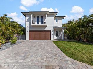 151 24th St, Cocoa Beach, FL 32931