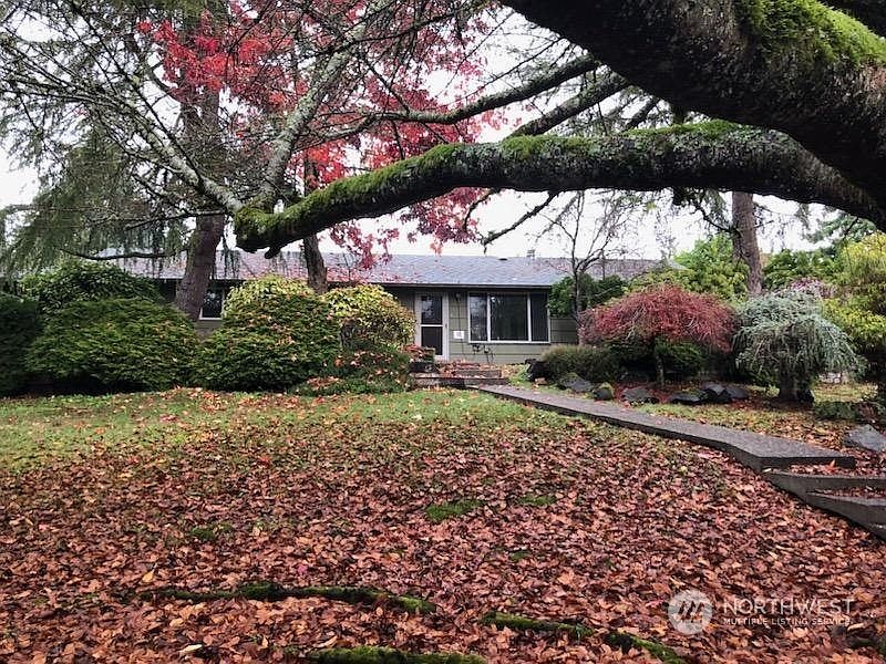 2nd image of 244 S 300th Street