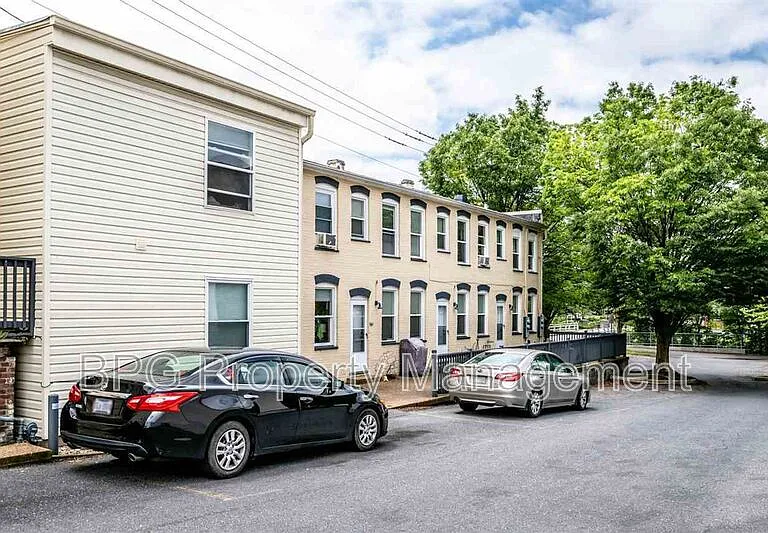 205 N Main St #6 — Photo 32