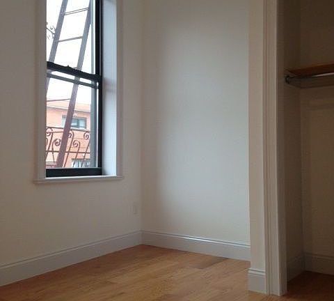 3rd image of 172 Mulberry St APT 19
