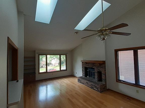 2nd image of 1266 Dolen Pl