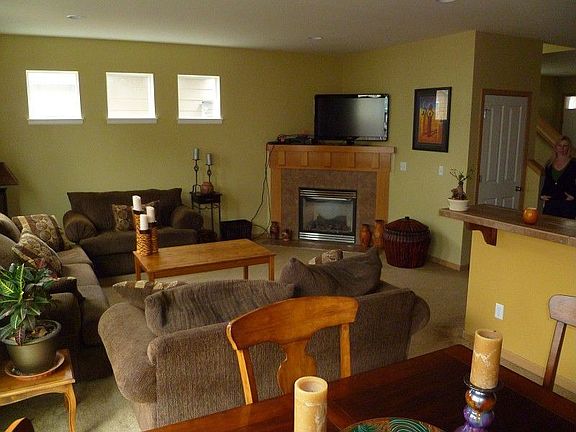 4th image of 3944 62nd Avenue Ct E