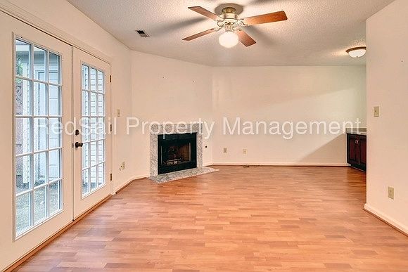 1st image of 61 Hollis Wood Dr