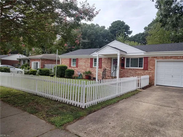 4898 Robin Hood Rd, Norfolk, VA 23513