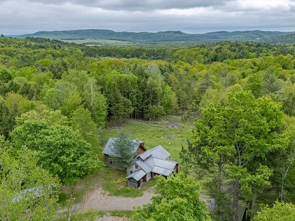 468 Walker Rd, Essex, NY 12936