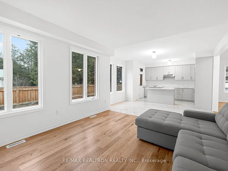 1 Wakefield Blvd — Photo 14