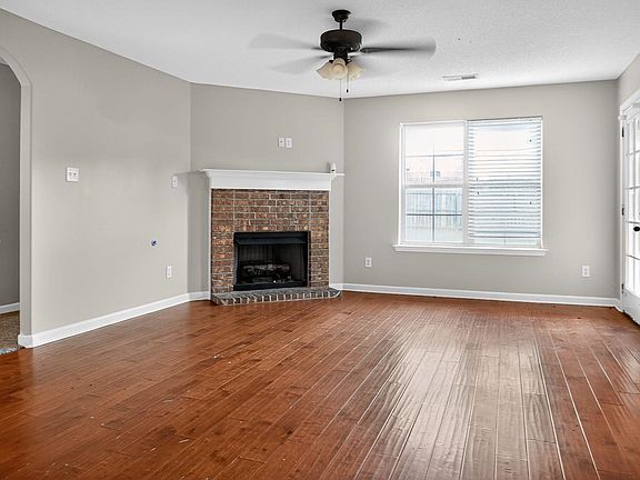 3rd image of 4471 Hughes Meadow Dr