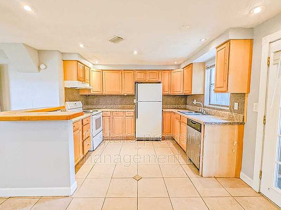 2nd image of 5570 90th Ave