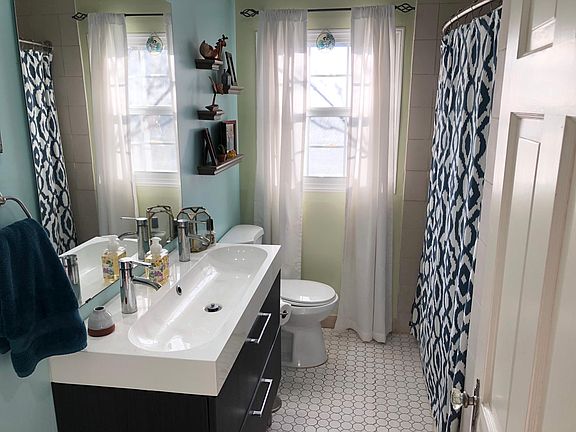 5th image of 1418 Verano Dr