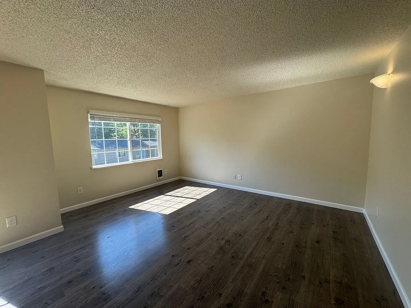Cambria Apartments — Photo 3