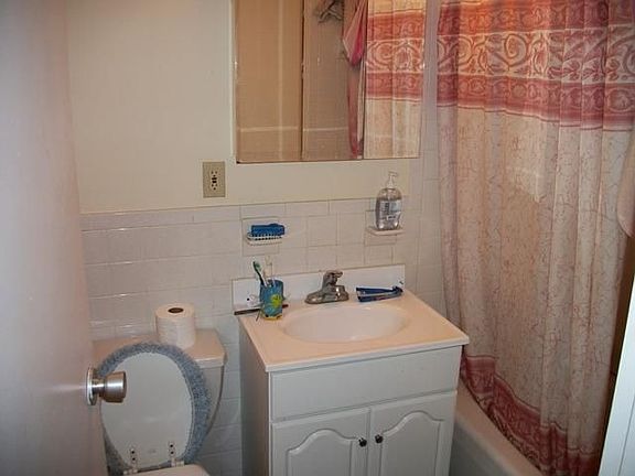 5th image of 1025 Hancock St Unit 13D