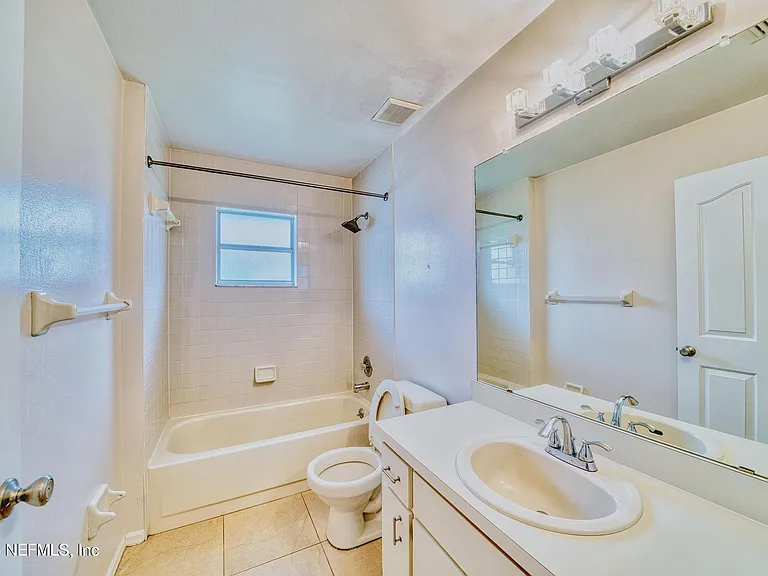 5628 Loma Vista Dr W — Photo 25