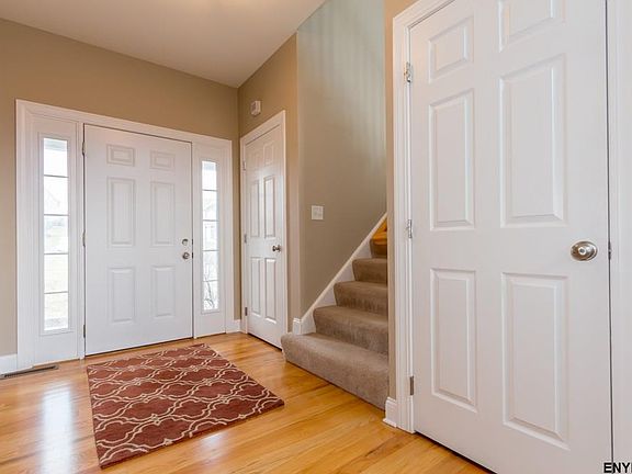 5th image of 25 Crimson Cir