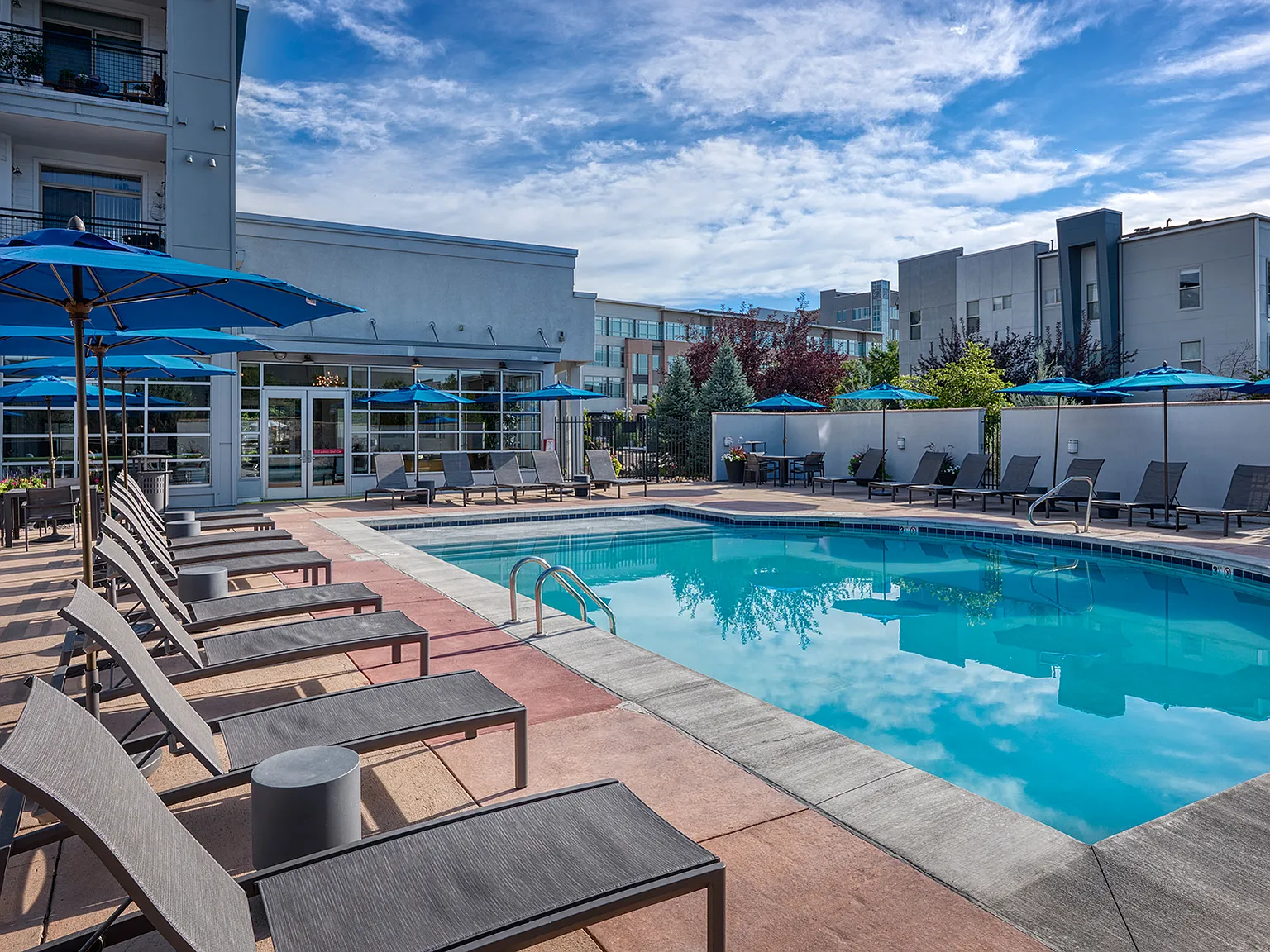 Arista Flats — Photo 1